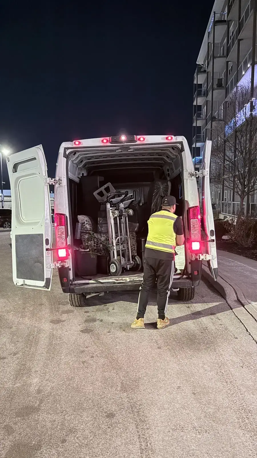 cargo-van-malik-freight